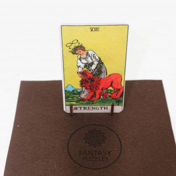 Tarot: The Strength (Rider-Waite) Dėlionė Iš Medžio (250 detalių) Fantasy Puzzles